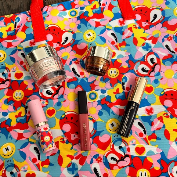 🎁Holiday special 🎁 Estee Lauder 6 pieces gift set+ Tote bag - Picture 3 of 12